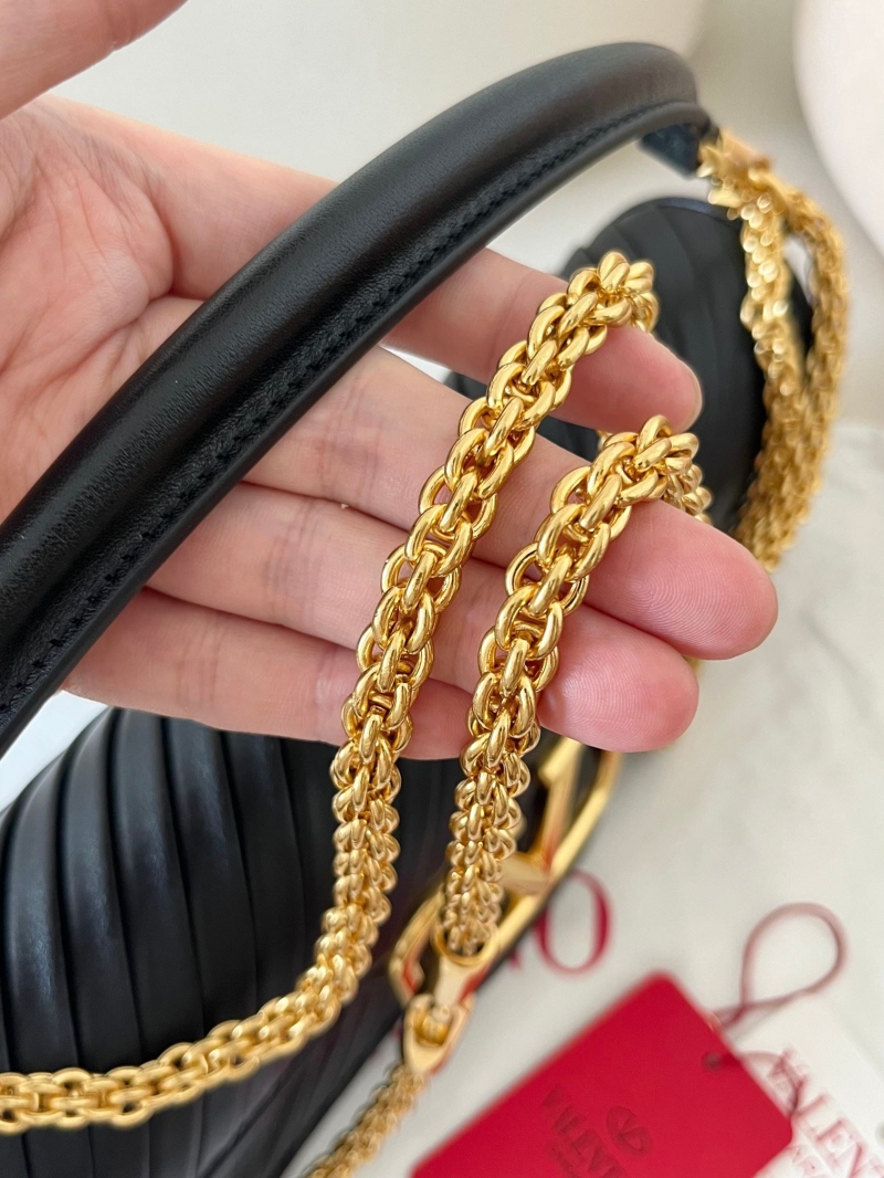 Va1e*ntin0 satchel bag